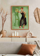 Charger l&#39;image dans la visionneuse de la galerie, Horloge Pin Up Verte
